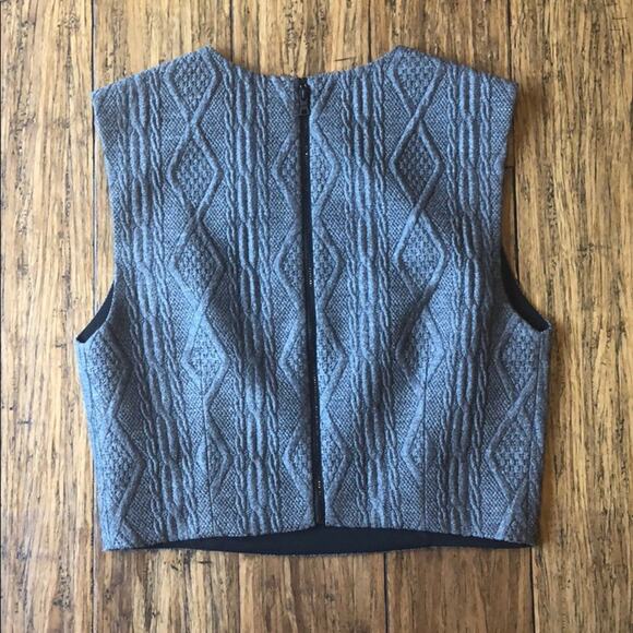 Alice & Olivia Top Gray Knit Cropped - Picture 4 of 8